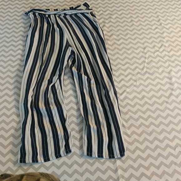 Formal loose fitting pants - Picture 1 of 1